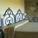 Agroturismo Antico Borgo Etneo Country *