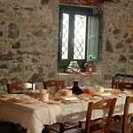 Agroturismo Antico Borgo Etneo Country
