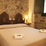 Agroturismo Antico Borgo Etneo Country *