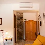 Agroturismo Antico Borgo Etneo Country