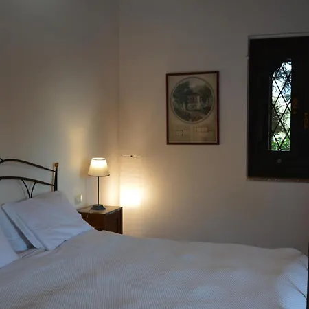 Alloggio per agriturismo Antico Borgo Etneo *
