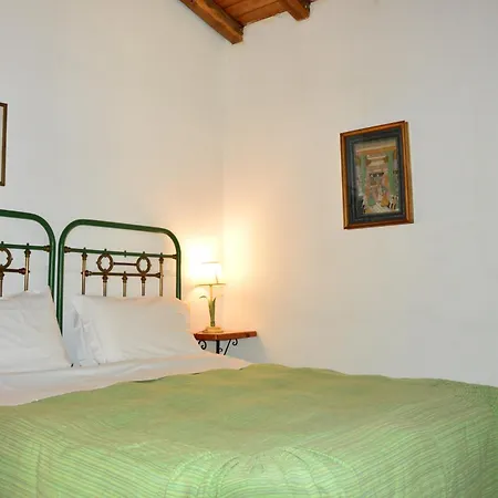 Alloggio per agriturismo Antico Borgo Etneo *