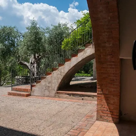 Antico Borgo Etneo Agriturismo Country House * Калатабьано